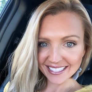 Meet your Posher, Nickole